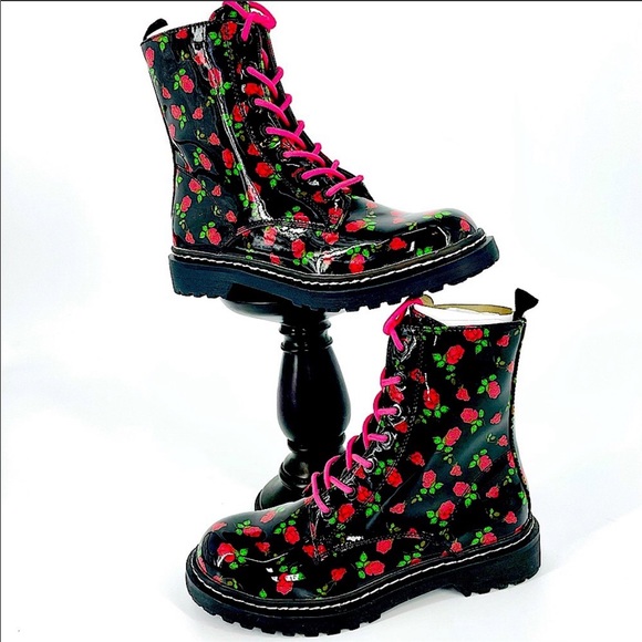 Betsey Johnson | Shoes | Torrid Betsey 
